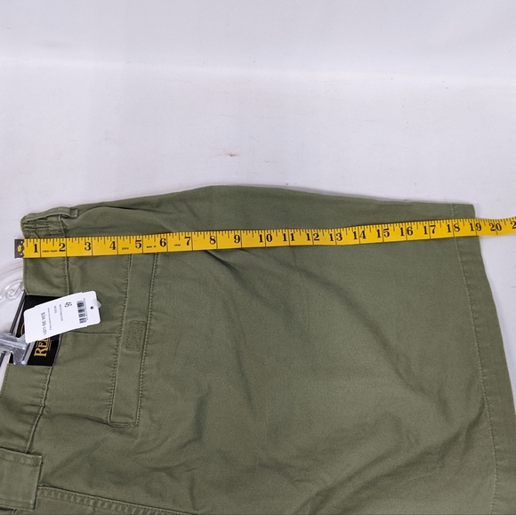 Redhead Cargo Shorts, Size 46 - Picture 3 of 6